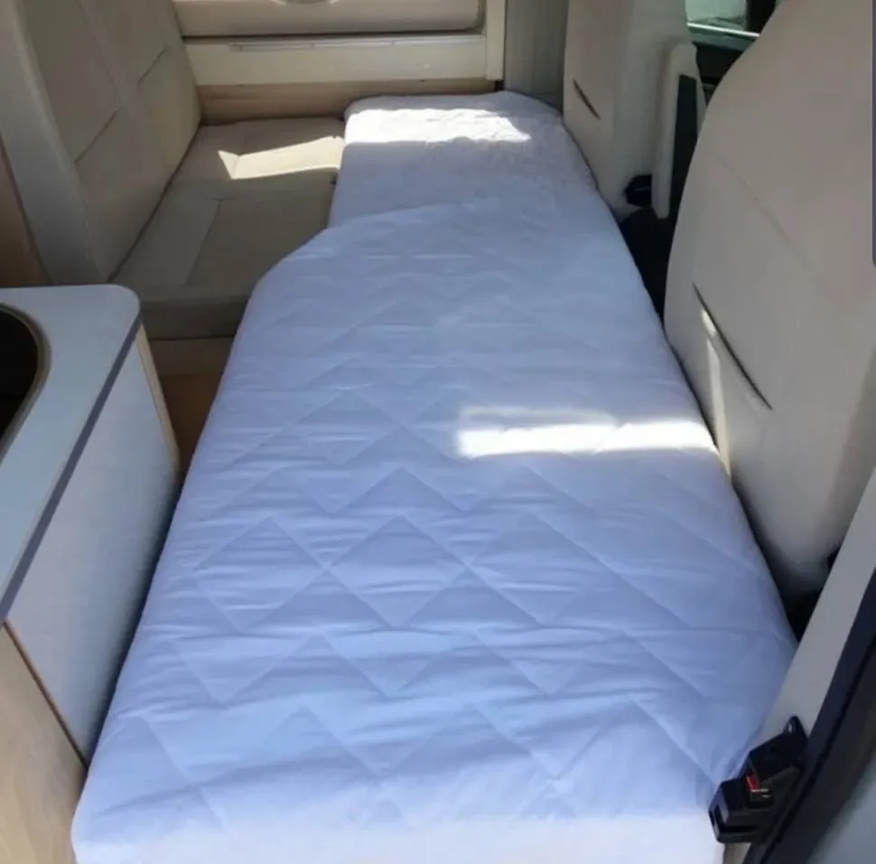 Lit sur mesure près de Bessan